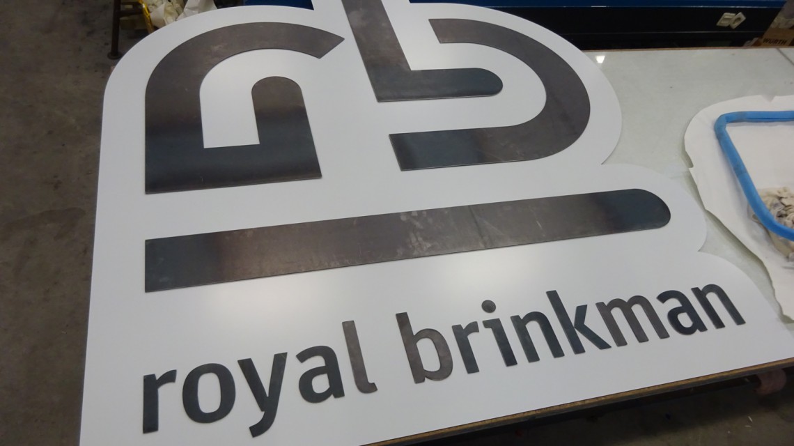 RoyalBrinkmanStaallogo001